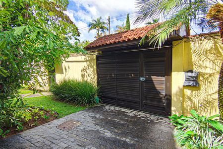 Casa de condomínio à venda com 520m², 6 quartos e 3 vagas Casa de condomínio à venda com 520m², 6 quartos e 3 vagasentrada do imovel