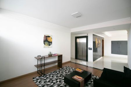 Apartamento à venda com 82m², 2 quartos e 1 vaga Apartamento à venda com 82m², 2 quartos e 1 vagaHall social