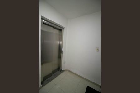 Apartamento à venda com 82m², 2 quartos e 1 vaga Apartamento à venda com 82m², 2 quartos e 1 vagaHall de entrada