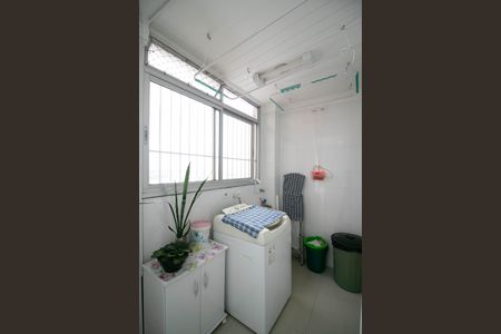 Apartamento à venda com 82m², 2 quartos e 1 vaga Apartamento à venda com 82m², 2 quartos e 1 vagaÁrea de Serviço