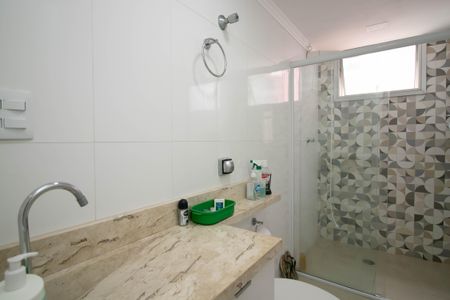 Apartamento à venda com 82m², 2 quartos e 1 vaga Apartamento à venda com 82m², 2 quartos e 1 vagaBanheiro