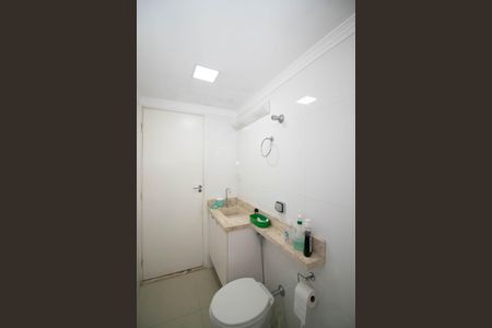 Apartamento à venda com 82m², 2 quartos e 1 vaga Apartamento à venda com 82m², 2 quartos e 1 vagaBanheiro