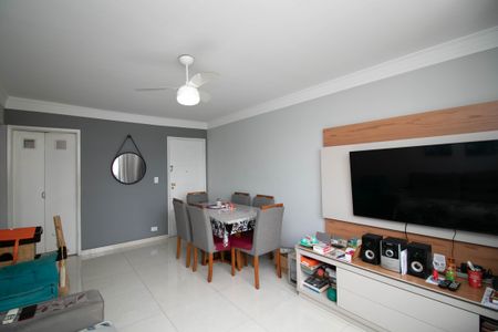 Apartamento à venda com 82m², 2 quartos e 1 vaga Apartamento à venda com 82m², 2 quartos e 1 vagaSala