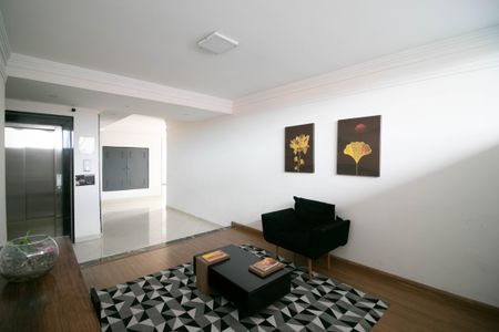 Apartamento à venda com 82m², 2 quartos e 1 vaga Apartamento à venda com 82m², 2 quartos e 1 vagaHall social