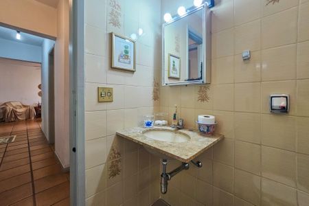 Apartamento para alugar com 120m², 3 quartos e 1 vaga Apartamento para alugar com 120m², 3 quartos e 1 vagaBanheiro