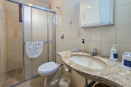 Apartamento para alugar com 120m², 3 quartos e 1 vaga Apartamento para alugar com 120m², 3 quartos e 1 vagaBanheiro da Suíte