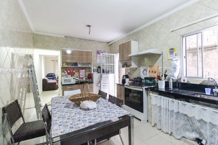 Casa à venda com 223m², 4 quartos e 2 vagas Casa à venda com 223m², 4 quartos e 2 vagasCozinha