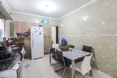 Casa à venda com 223m², 4 quartos e 2 vagas Casa à venda com 223m², 4 quartos e 2 vagasCozinha