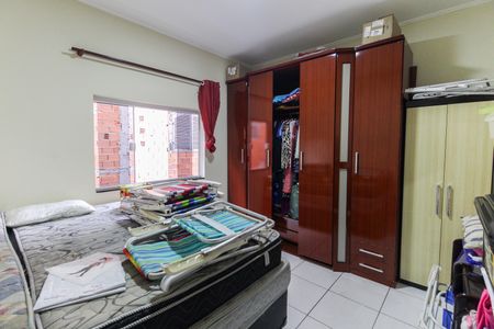 Casa à venda com 223m², 4 quartos e 2 vagas Casa à venda com 223m², 4 quartos e 2 vagasQuarto 3