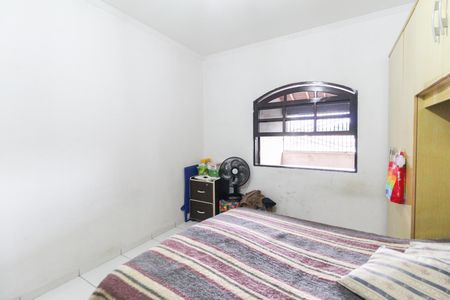 Casa à venda com 223m², 4 quartos e 2 vagas Casa à venda com 223m², 4 quartos e 2 vagasQuarto 4