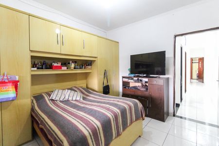 Casa à venda com 223m², 4 quartos e 2 vagas Casa à venda com 223m², 4 quartos e 2 vagasQuarto 4