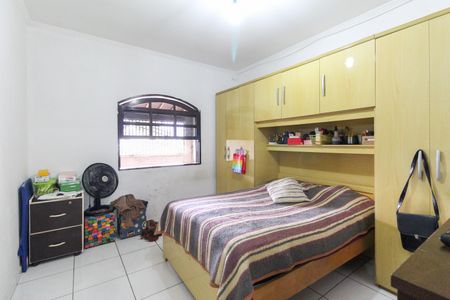 Casa à venda com 223m², 4 quartos e 2 vagas Casa à venda com 223m², 4 quartos e 2 vagasQuarto 4