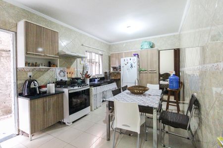 Casa à venda com 223m², 4 quartos e 2 vagas Casa à venda com 223m², 4 quartos e 2 vagasCozinha