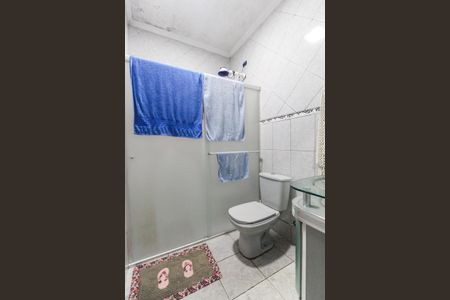 Casa à venda com 223m², 4 quartos e 2 vagas Casa à venda com 223m², 4 quartos e 2 vagasBanheiro