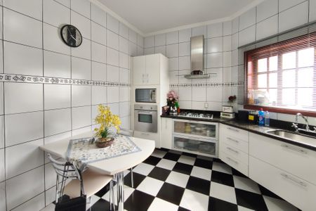 Casa para alugar com 287m², 4 quartos e 4 vagasCozinha