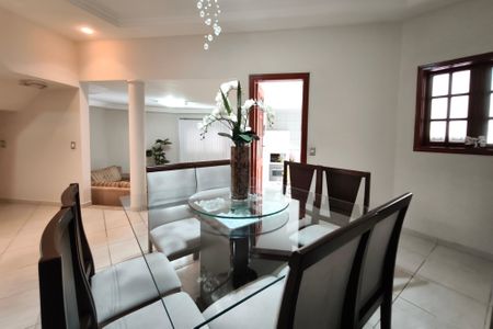 Casa para alugar com 287m², 4 quartos e 4 vagasSala de Jantar