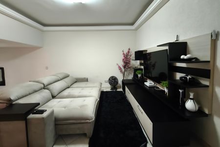 Casa para alugar com 287m², 4 quartos e 4 vagasSala de TV