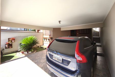 Casa para alugar com 287m², 4 quartos e 4 vagasQuintla - Garagem