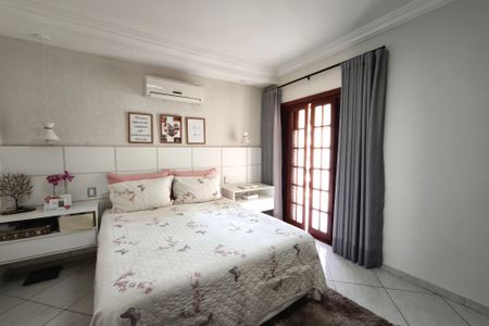 Casa para alugar com 287m², 4 quartos e 4 vagasQuarto Suíte