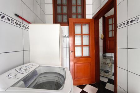 Casa para alugar com 287m², 4 quartos e 4 vagasÁrea de Serviço