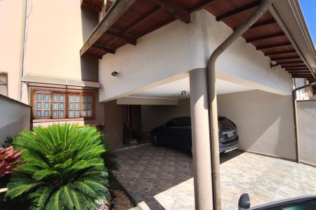 Casa para alugar com 287m², 4 quartos e 4 vagasQuintla - Garagem