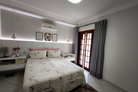 Casa para alugar com 287m², 4 quartos e 4 vagasQuarto Suíte