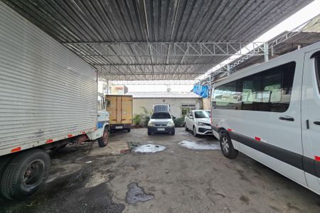 Casa à venda com 280m², 4 quartos e 10 vagas Casa à venda com 280m², 4 quartos e 10 vagasGaragem