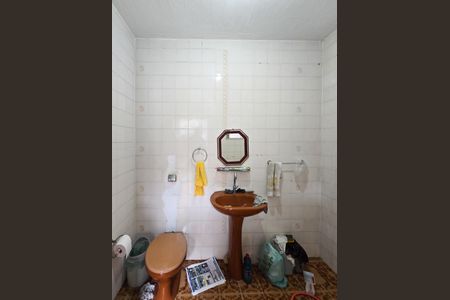 Casa à venda com 280m², 4 quartos e 10 vagas Casa à venda com 280m², 4 quartos e 10 vagasBanheiro de serviço