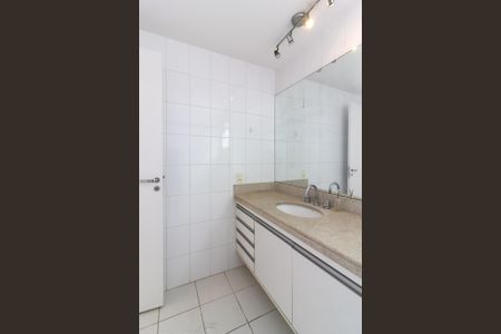 Apartamento para alugar com 138m², 3 quartos e 3 vagas Apartamento para alugar com 138m², 3 quartos e 3 vagasBanheiro da Suíte 1