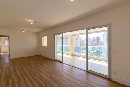 Sala de apartamento para alugar com 3 quartos, 138m² em Santo Amaro, São Paulo