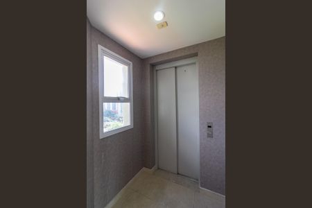 Apartamento para alugar com 138m², 3 quartos e 3 vagas Apartamento para alugar com 138m², 3 quartos e 3 vagasHall