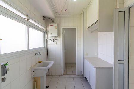 Apartamento para alugar com 138m², 3 quartos e 3 vagas Apartamento para alugar com 138m², 3 quartos e 3 vagasÁrea de Serviço