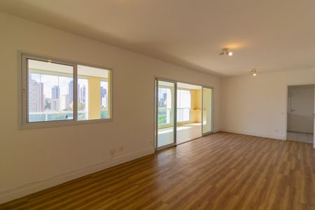 Apartamento para alugar com 138m², 3 quartos e 3 vagas Apartamento para alugar com 138m², 3 quartos e 3 vagasSala