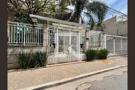 Apartamento para alugar com 138m², 3 quartos e 3 vagas Apartamento para alugar com 138m², 3 quartos e 3 vagasFachada