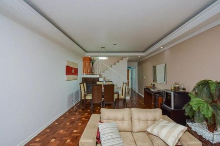 Casa à venda com 171m², 3 quartos e 2 vagas Casa à venda com 171m², 3 quartos e 2 vagasFoto 02