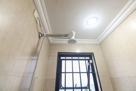 Casa à venda com 180m², 2 quartos e 2 vagas Casa à venda com 180m², 2 quartos e 2 vagasBanheiro Social