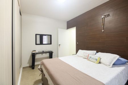 Casa à venda com 180m², 2 quartos e 2 vagas Casa à venda com 180m², 2 quartos e 2 vagasSuíte 1