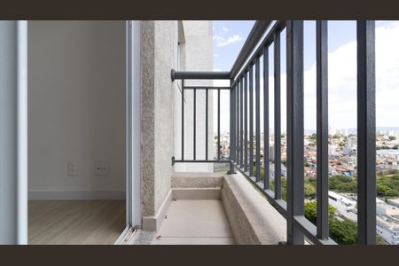 Sacada da Sala de apartamento para alugar com 2 quartos, 34m² em Vila Guilhermina, São Paulo