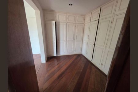 Casa à venda com 3 quartos, 520m² em Itaipu, Niterói