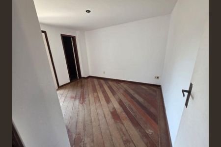 Casa à venda com 3 quartos, 520m² em Itaipu, Niterói