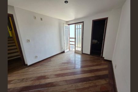 Casa à venda com 3 quartos, 520m² em Itaipu, Niterói