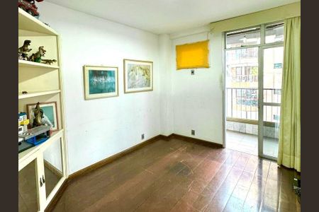 Apartamento à venda com 4 quartos, 190m² em Icaraí, Niterói