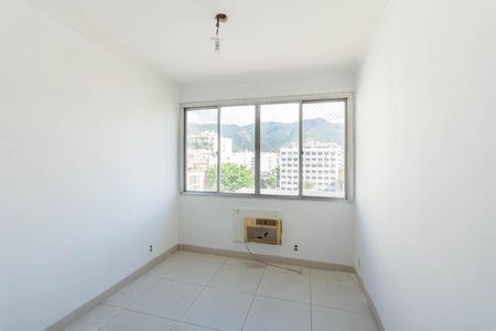 Sala de apartamento para alugar com 3 quartos, 80m² em Vila Isabel, Rio de Janeiro