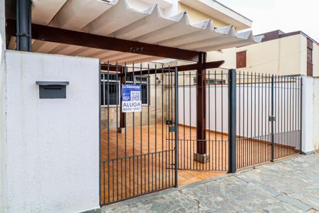 Casa para alugar com 132m², 3 quartos e 2 vagasFachada 