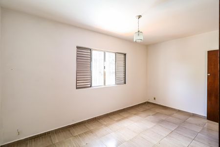 Casa para alugar com 132m², 3 quartos e 2 vagasSuíte 