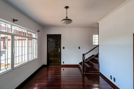 Casa para alugar com 132m², 3 quartos e 2 vagasSala