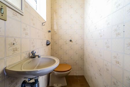 Casa para alugar com 132m², 3 quartos e 2 vagasBanheiro Suíte 