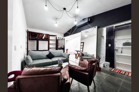 Sala de casa à venda com 3 quartos, 196m² em Chácara Flora, São Paulo