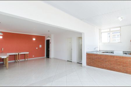 Apartamento à venda com 73m², 3 quartos e 1 vaga Apartamento à venda com 73m², 3 quartos e 1 vagaÁrea Comum