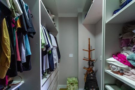 Apartamento à venda com 73m², 3 quartos e 1 vaga Apartamento à venda com 73m², 3 quartos e 1 vagaCloset